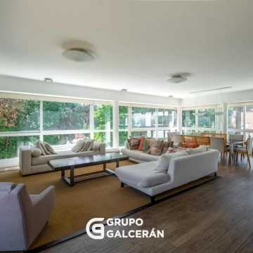 Departamento 4 ambientes con terraza, pileta y 2 cocheras en Belgrano R