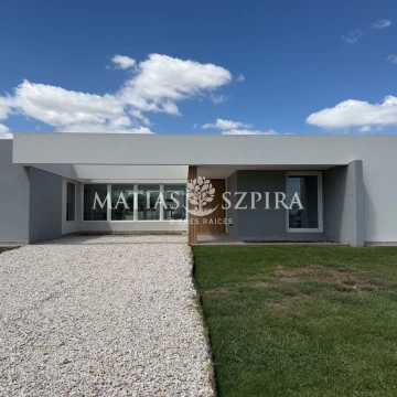 Casa en venta Prados Del Oeste 4 ambientes