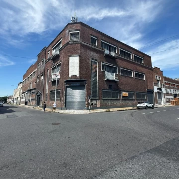 Depósito Alquiler en Montes de Oca 400