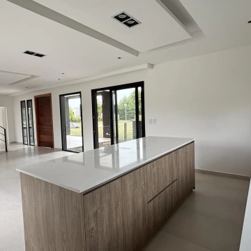 VENTA CASA MODERNA 5AMB EN PILAR A ESTRENAR EQUIPAMIENTO PREMIUM EL ALJIBE BARRIO PRIVADO MANZANARES