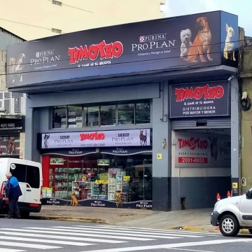 Local Comercial con oficina y depósito– Gran Vidriera, Acceso Vehicular - 850 m2