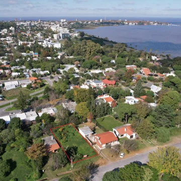 Terreno único a 150mts de rambla de Colonia