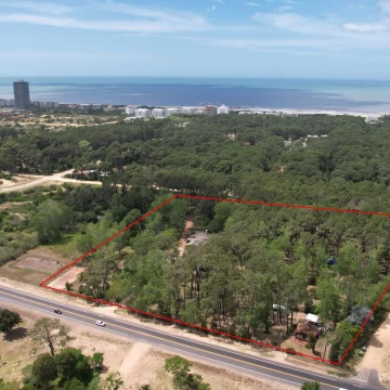 Venta de espectacular terreno para desarrollo inmobiliario