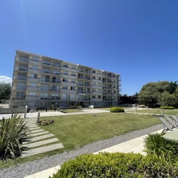 Venta y Alquiler de Departamento en Bahía de Colonia
