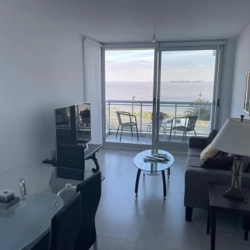 Hermoso apartamento en venta con vista al rio.