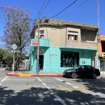 Inmueble sobre avenida comercial de Colonia! Ideal para desarrollo mixto
