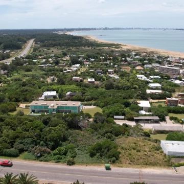 Terreno a la venta en Punta Ballena con espectaculares vistas!