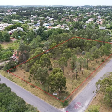 Espectacular terreno el altura ideal para desarrollo inmobiliario en la Bahía de Colonia