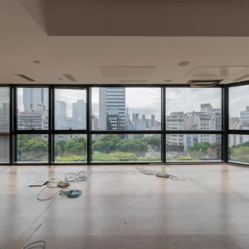 Piso de Oficinas En venta con Vista Abierta y Cocheras- Monserrat