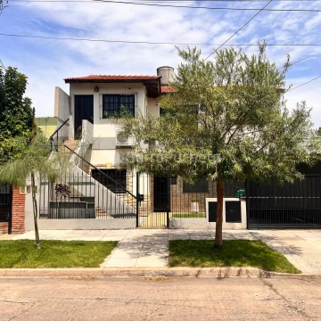 Venta en block casa 3 ambientes y departamento 3 ambientes Moron Sur