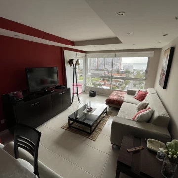 En alquiler apartamento de 3 dormitorios con amenities y vista a la isla y los dedos garage en subsuelo lavadero mucama piscina