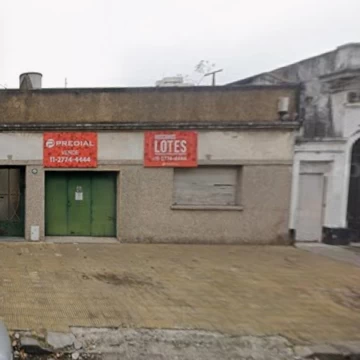 Terreno con casa en Flores