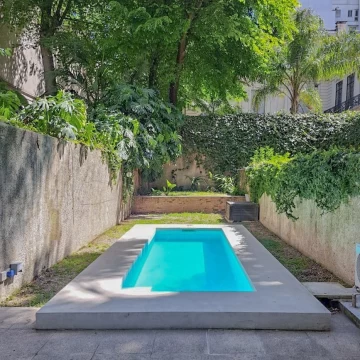 QUINTANA Y MONTEVIDEO - LOFT EN PB CON PILETA Y JARDIN  - PULMON VERDE