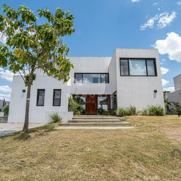 Casa  en Venta en La Calesa, Pilara, Pilar