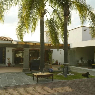CASA EN VENTA EN FRACC. RESIDENCIAL EX-HACIENDA DE ZAVALETA, PUEBLA.