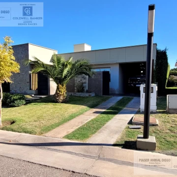 Ideal Casa en Barrio Privado