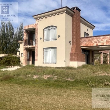 Venta casa en Real Del Padre quincho y pileta