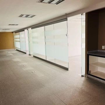 Oficina en renta en Lomas Altas  Excelente opcion, edificio premium