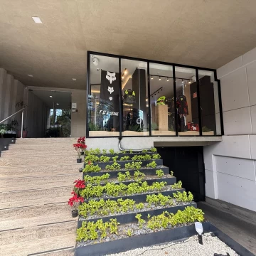 Local en venta en colonia del Valle sobre Av Division del Norte