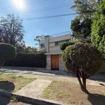 Residencia con Potencial Arquitectónico en Lomas de Chapultepec
