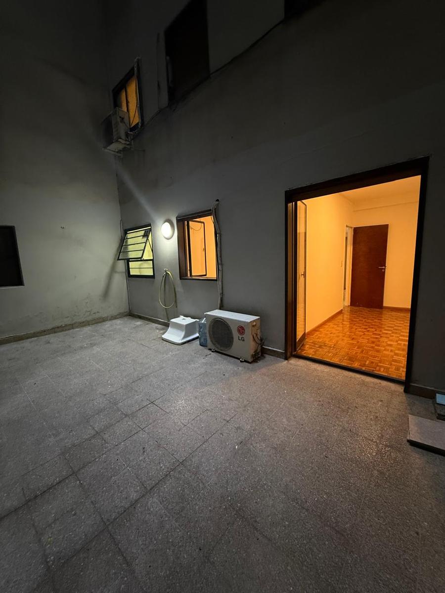 Patio (ventanas: Cocina, 3er Dormitorio)