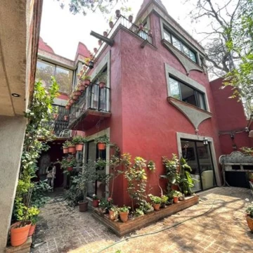 Casa de 2 Niveles Mas Pent House en Venta en Coyoacan