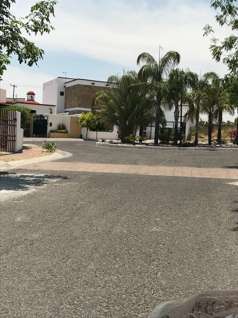 Enrada a la glorieta.jpg