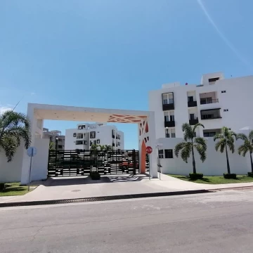 LA ROCCA,  Condominio con 8 torres y casa club