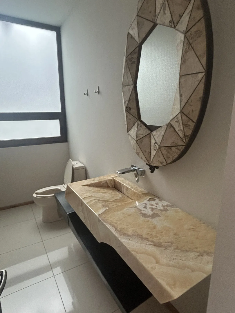 EB-QQ1387-2.jpeg.jpg