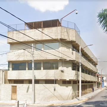 Casa extra grande multi propósito excelente ubicación