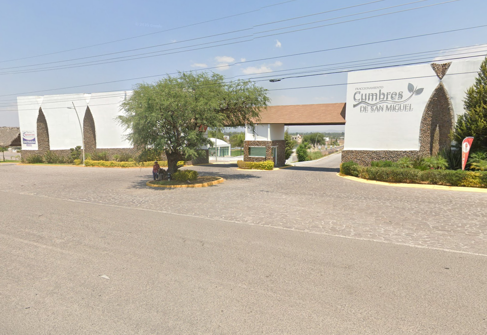 Exterior Fraccionamiento.png