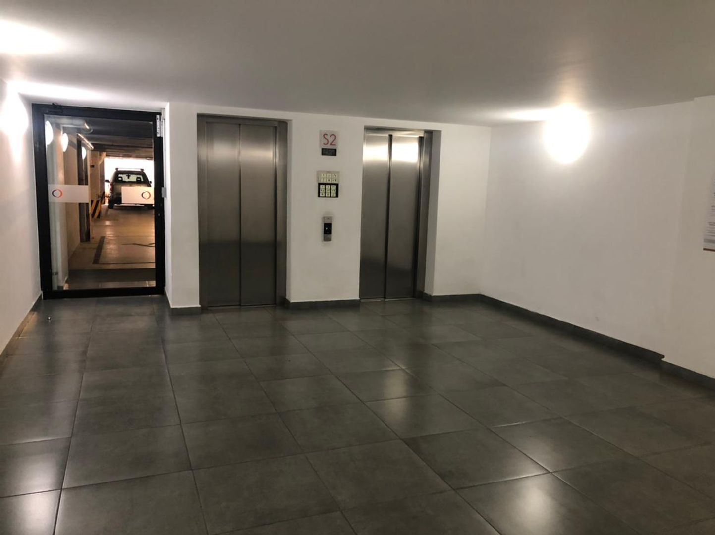 ACCESO ELEVADOR.jpg