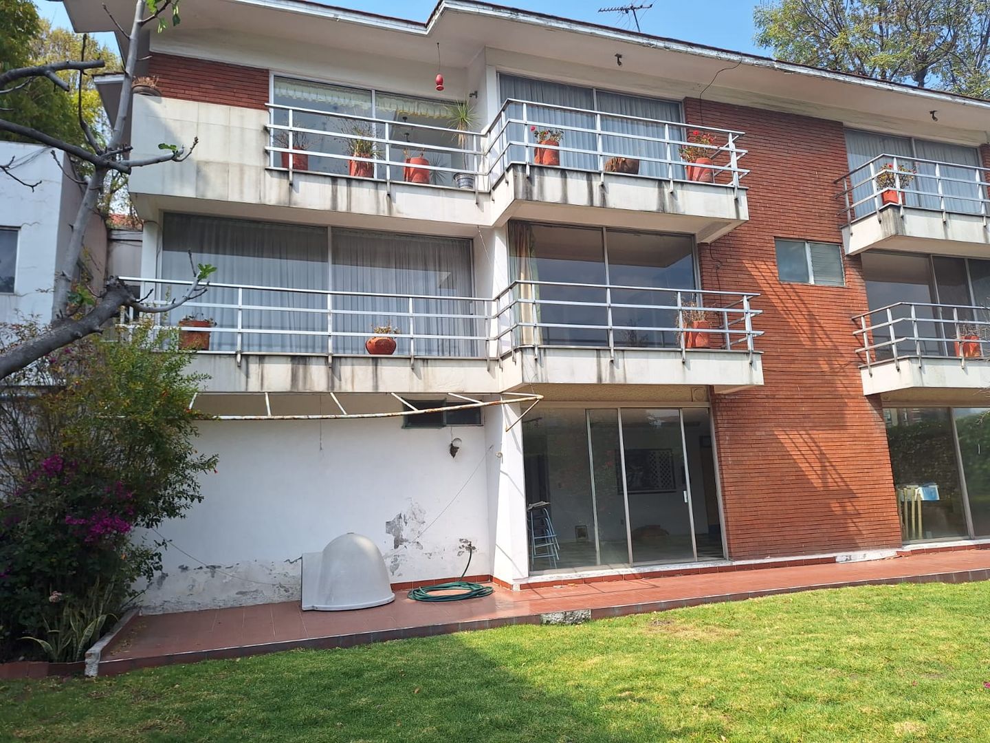 CASA VISTA TRASERA D.jpg