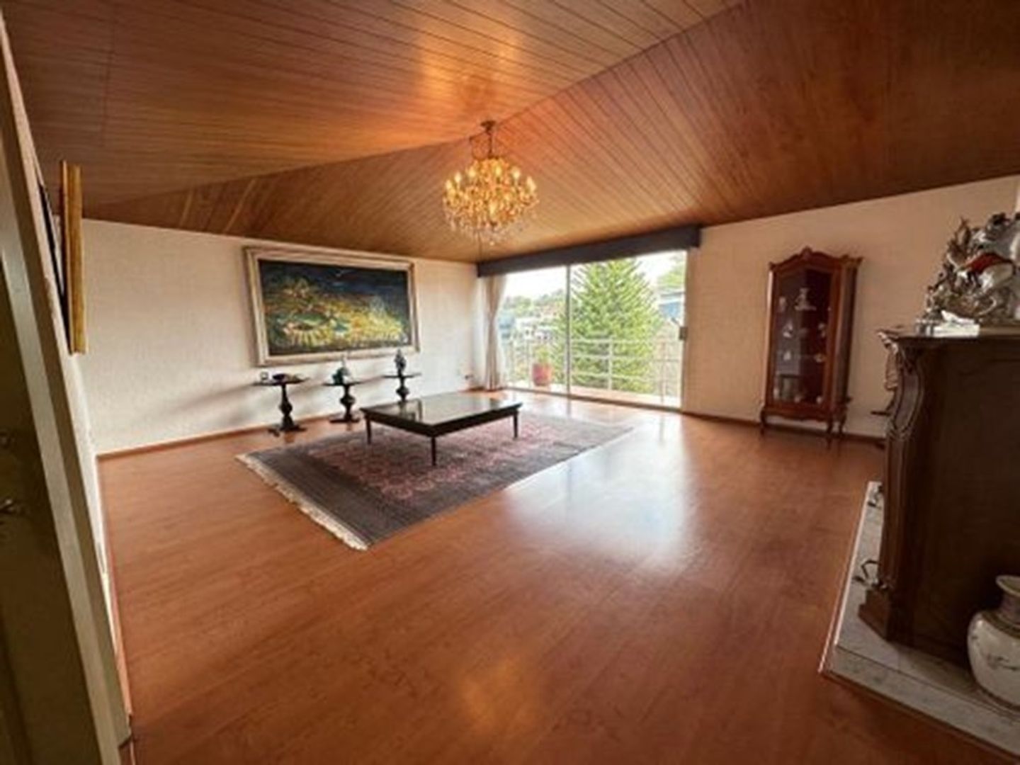 SALA.jpg