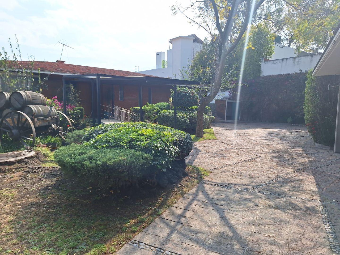 ENTRADA CON CARRETA.jpg