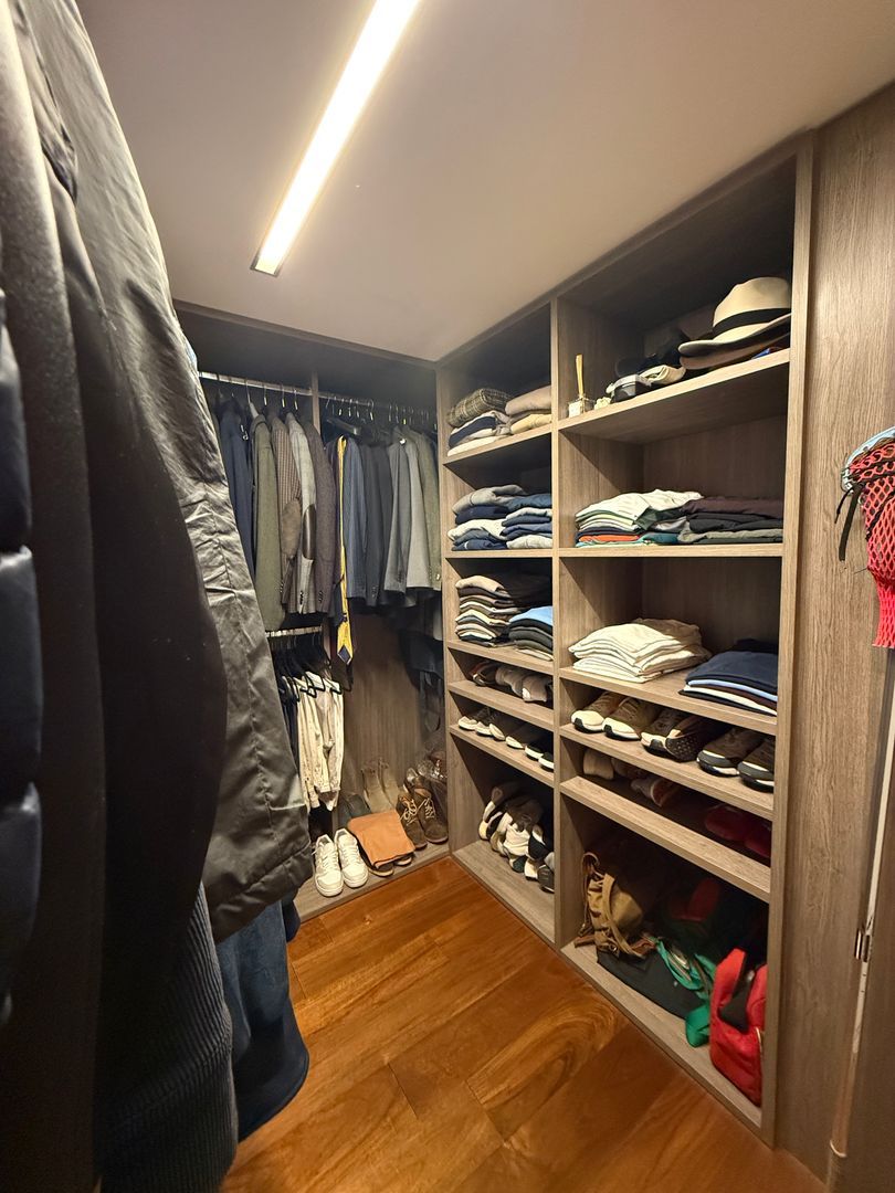 casa-venta-lomas-bezares-vestidor..JPG