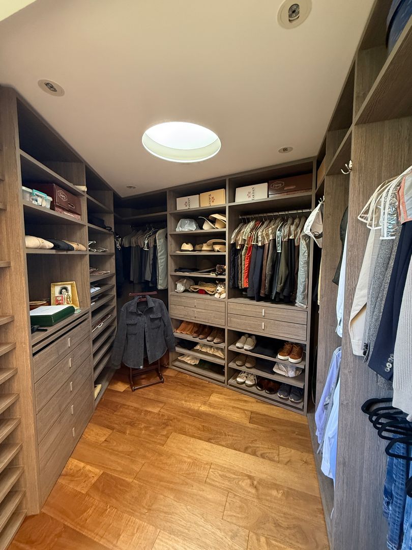 casa-venta-lomas-bezares-vestidor.JPG