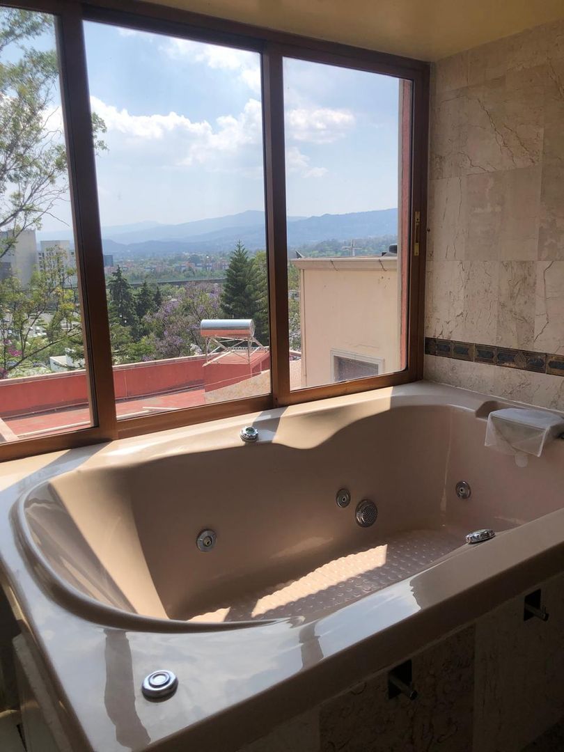 Jacuzzi.jpeg