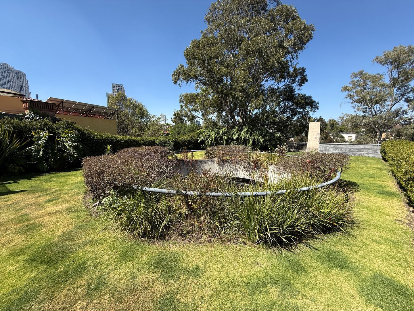 casa-roqueta-francisco-serrano-jardin.1.JPG