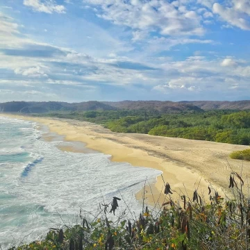 Terreno en Venta de 94 ha y 400 m de playa en Huatulco