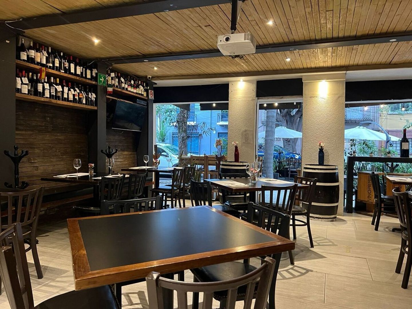 LOCAL COMERCIAL EN PLANTA BAJA