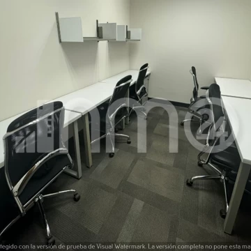 Oficina en renta en Polanquito 4 personas Plug & Play ¡Oferta Web!