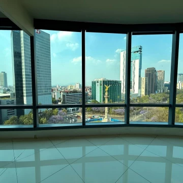 Increíble oficina con vista al Ángel de la Independencia