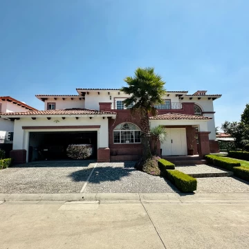 Casa en venta en los Robles modelo Villarica, ampliada, 3 recamaras.