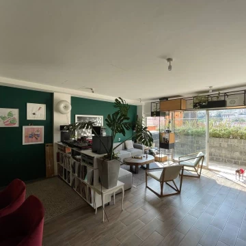 Venta de departamento con terraza privada y acceso directo por elevador en Lomas del Chamizal