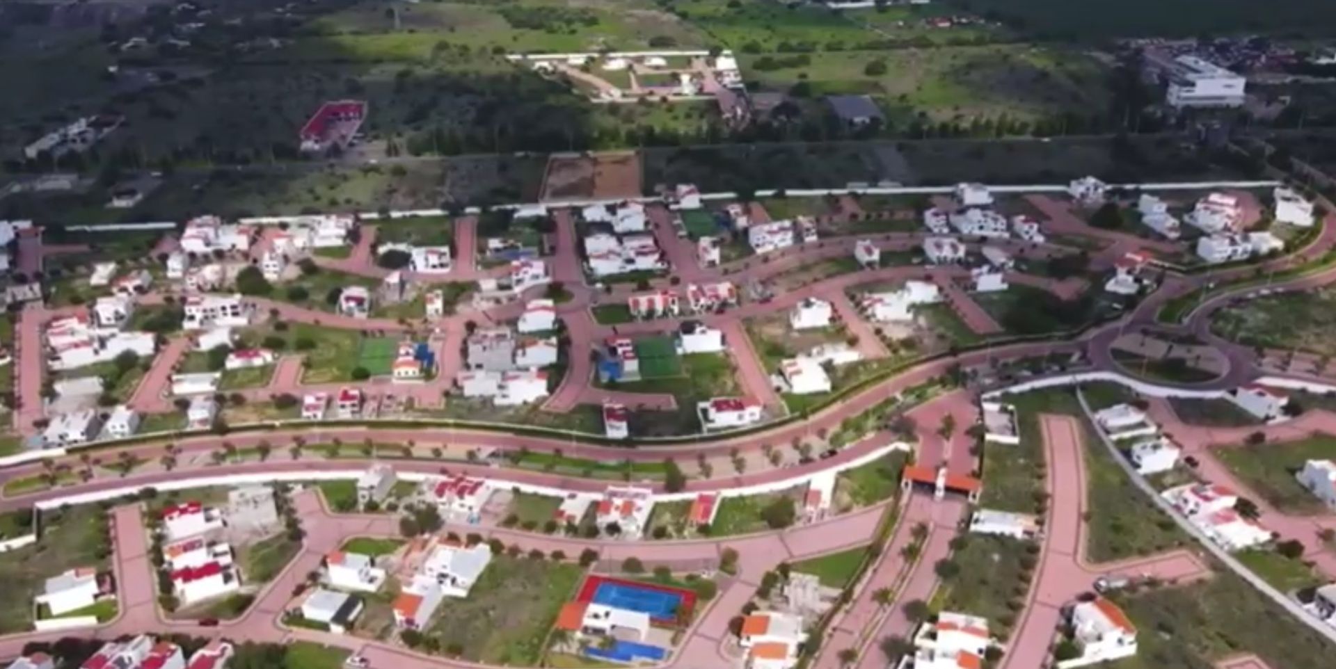 LOTES HABITACIONALES Y COMERCIALES 7.jpg