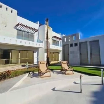 Penthouse en venta con muelle y campo de golf en Marina Mazatlan 3 recamaras