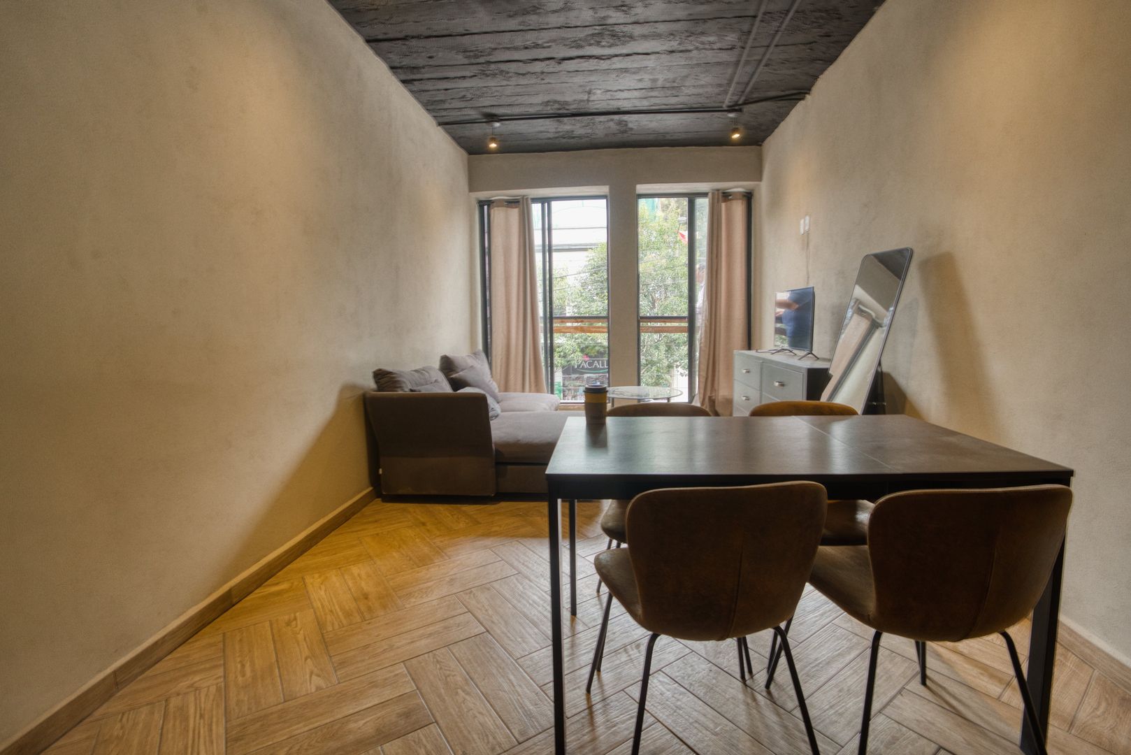 DSC03058_hdr_genErase.jpg