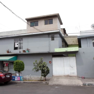 Casa en venta Arenal 1a secc zona comercial y esquina