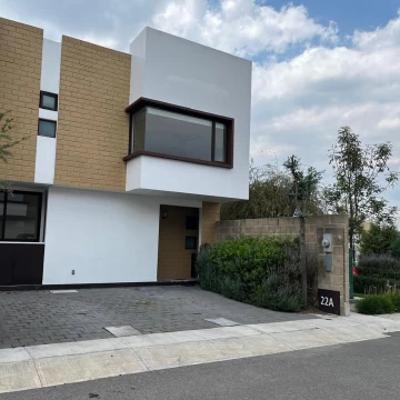 Casa en Venta Vista Bosques Zona Club de Golf Los Encinos